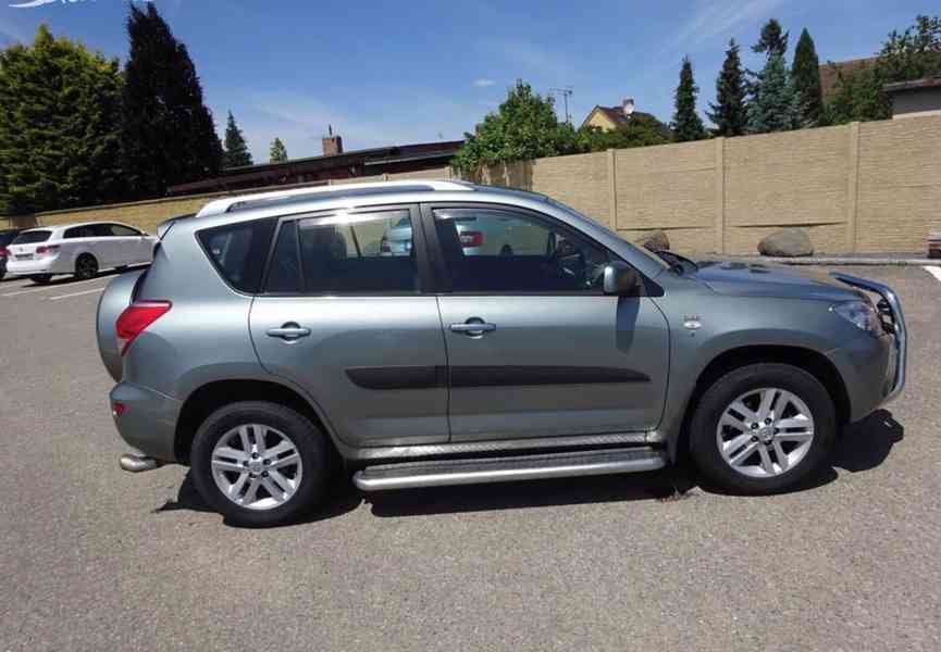 Toyota Rav4 2.2 D-D4 r.v.2006 4x4 (100 kw) stk:9/2027 - foto 3