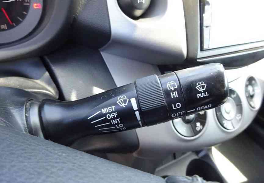 Toyota Rav4 2.2 D-D4 r.v.2006 4x4 (100 kw) stk:9/2027 - foto 10