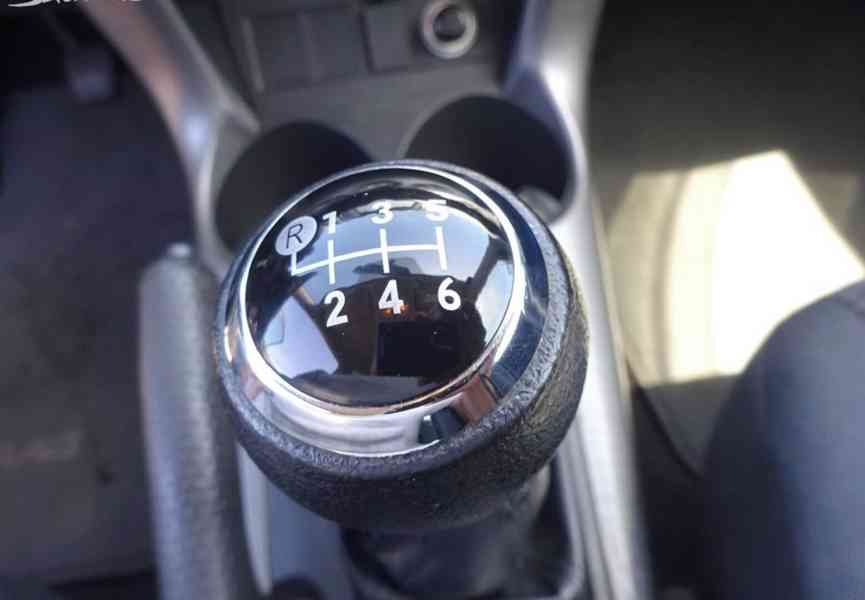 Toyota Rav4 2.2 D-D4 r.v.2006 4x4 (100 kw) stk:9/2027 - foto 15