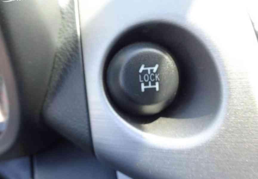 Toyota Rav4 2.2 D-D4 r.v.2006 4x4 (100 kw) stk:9/2027 - foto 16
