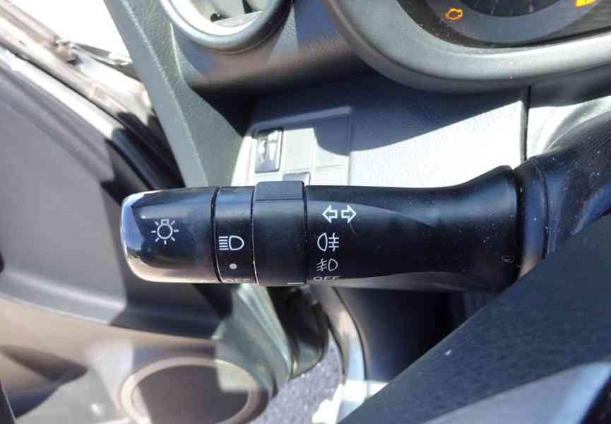 Toyota Rav4 2.2 D-D4 r.v.2006 4x4 (100 kw) stk:9/2027 - foto 9