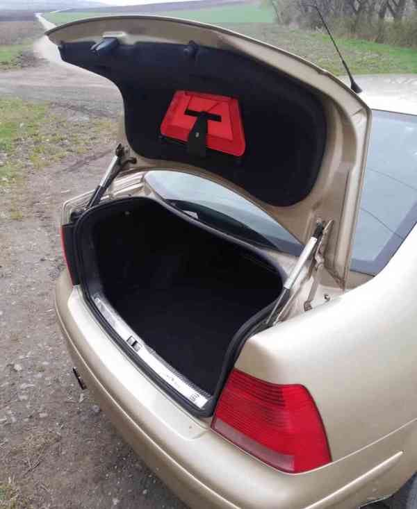 Volkswagen Bora 1.9 TDi 66kw	 - foto 4