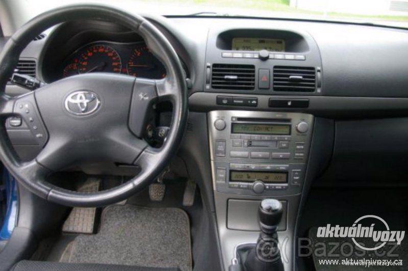Toyota Avensis, nafta, vyrobeno 2000 - foto 2