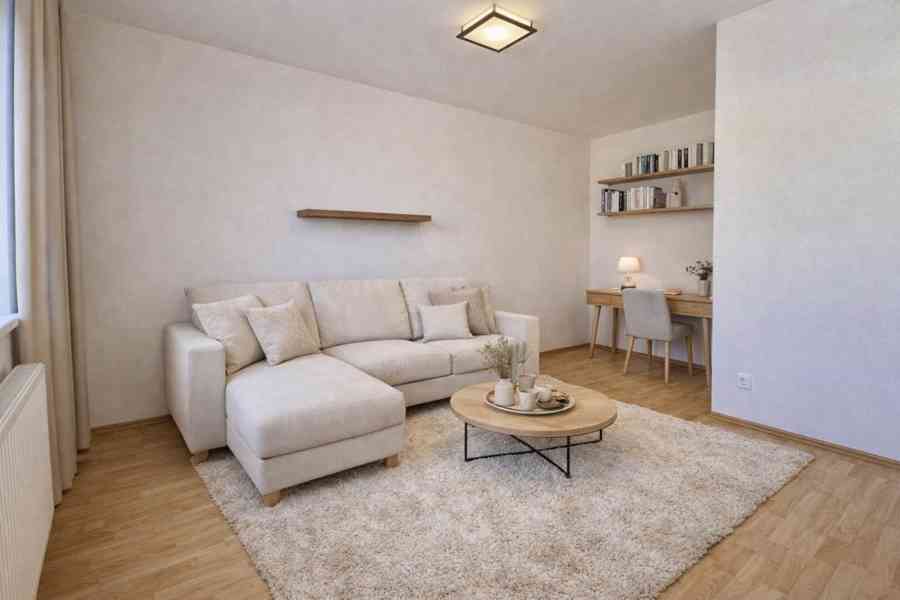 Pronájem bytu 1+kk s velkým rohovým balkónem a sklepem - foto 3