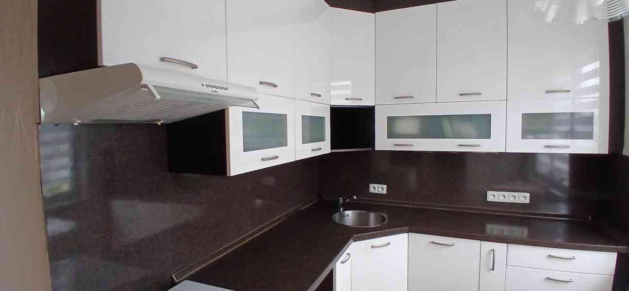 Prodej 3+1 s lodžií, Ostrov - foto 15