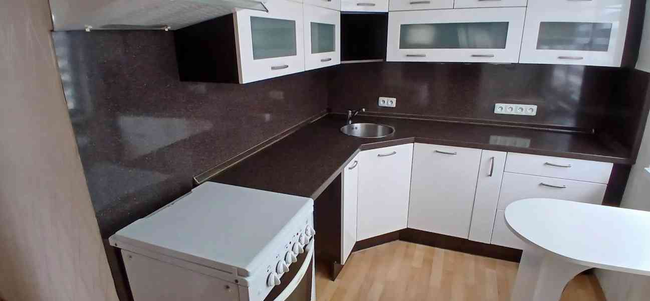 Prodej 3+1 s lodžií, Ostrov - foto 14