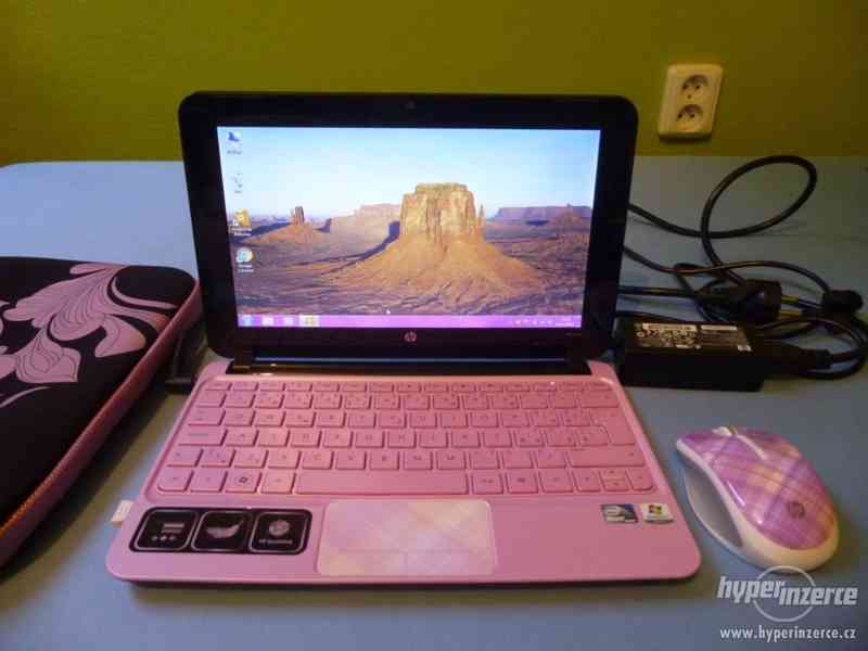 Růžový stylový dámský netbook HP - foto 2