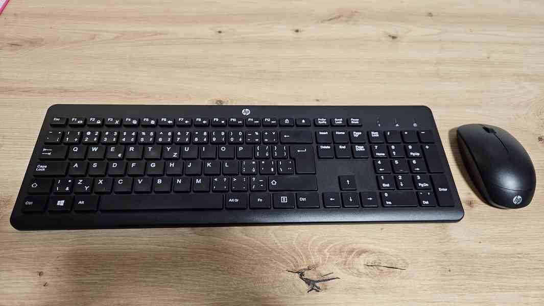 HP bezdrátový set klávesnice a myši (CZ)