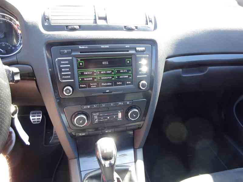 Škoda Octavia 2.0 TDI Combi RS r.v.2012 (125 kw) serviska  - foto 8