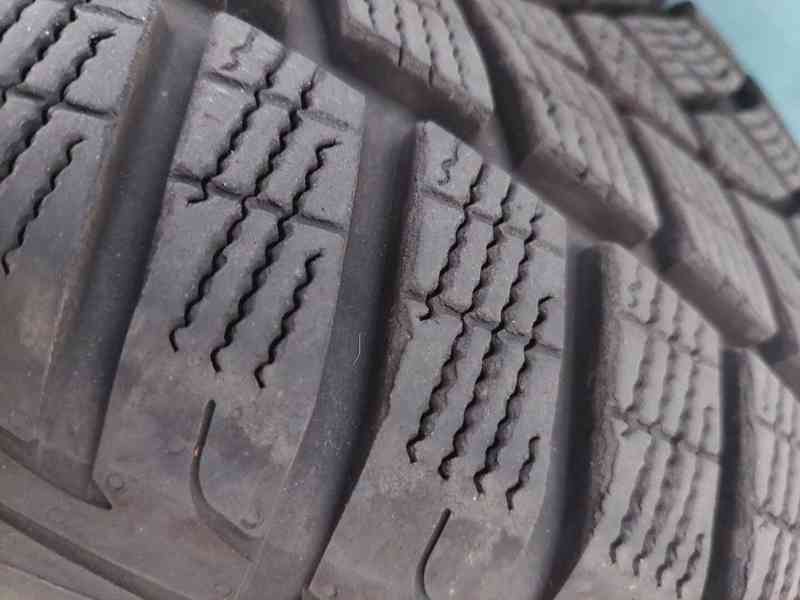 Zimní pneu GOODYEAR 215/65R16 - foto 3