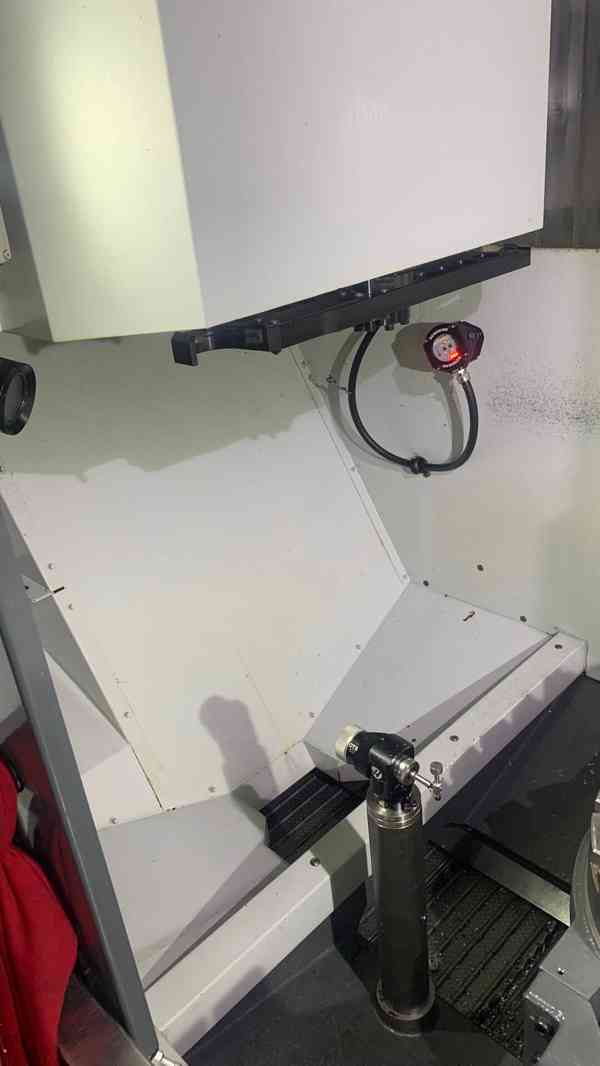 Použité 5-osé obráběcí centrum HAAS UMC-500,  r. v. 2021 - foto 5