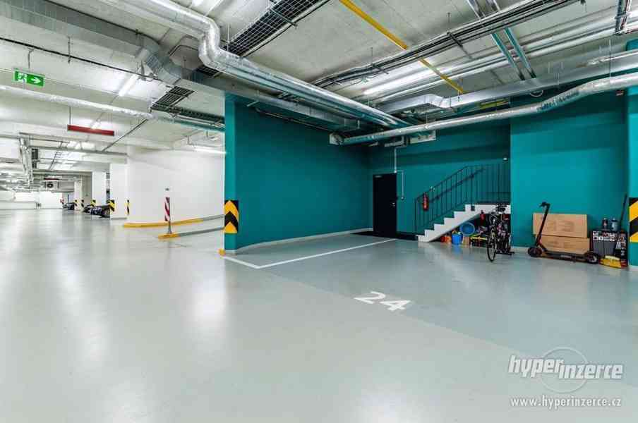 Luxusní byt 3+kk, 92 m2, dvě terasy, 2 parkovací místa, sklep, Rezidence Waltrovka - foto 3