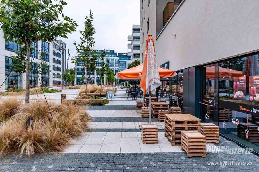 Luxusní byt 3+kk, 92 m2, dvě terasy, 2 parkovací místa, sklep, Rezidence Waltrovka - foto 4