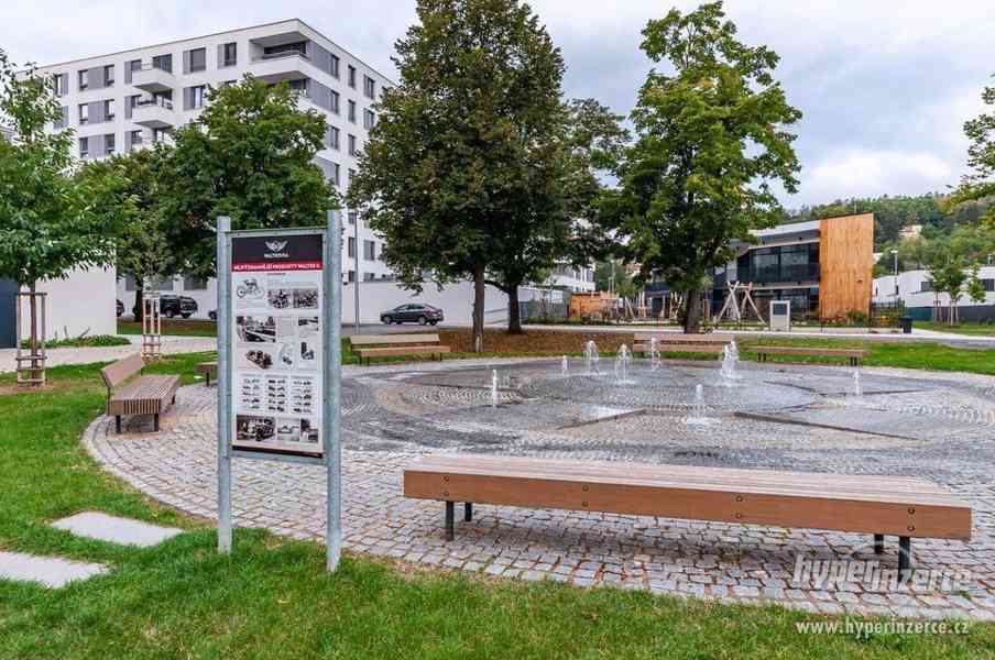 Luxusní byt 3+kk, 92 m2, dvě terasy, 2 parkovací místa, sklep, Rezidence Waltrovka - foto 7