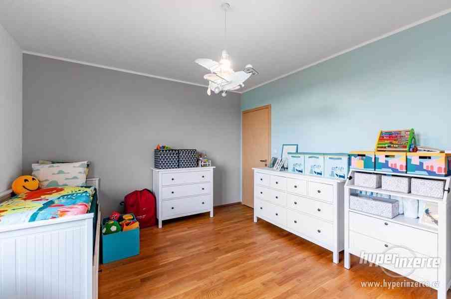 Luxusní byt 3+kk, 92 m2, dvě terasy, 2 parkovací místa, sklep, Rezidence Waltrovka - foto 10