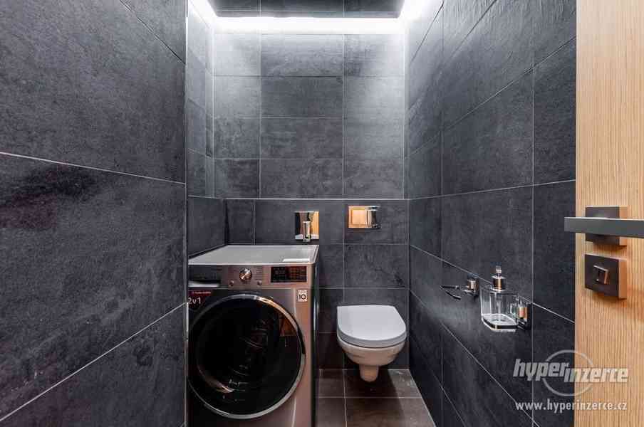 Luxusní byt 3+kk, 92 m2, dvě terasy, 2 parkovací místa, sklep, Rezidence Waltrovka - foto 12