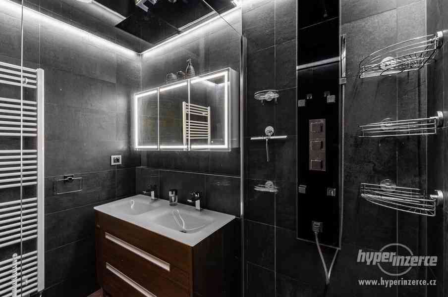 Luxusní byt 3+kk, 92 m2, dvě terasy, 2 parkovací místa, sklep, Rezidence Waltrovka - foto 14