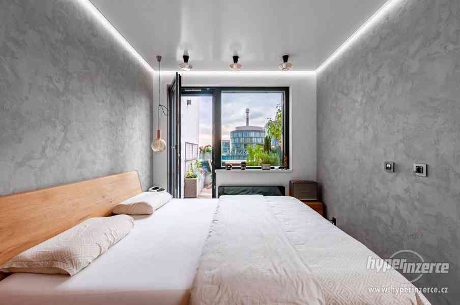 Luxusní byt 3+kk, 92 m2, dvě terasy, 2 parkovací místa, sklep, Rezidence Waltrovka - foto 18
