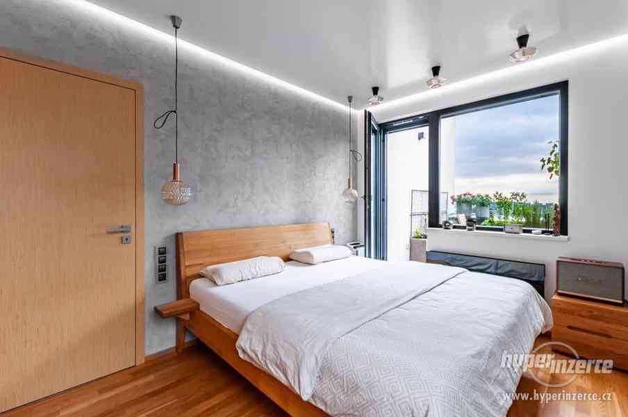 Luxusní byt 3+kk, 92 m2, dvě terasy, 2 parkovací místa, sklep, Rezidence Waltrovka - foto 20