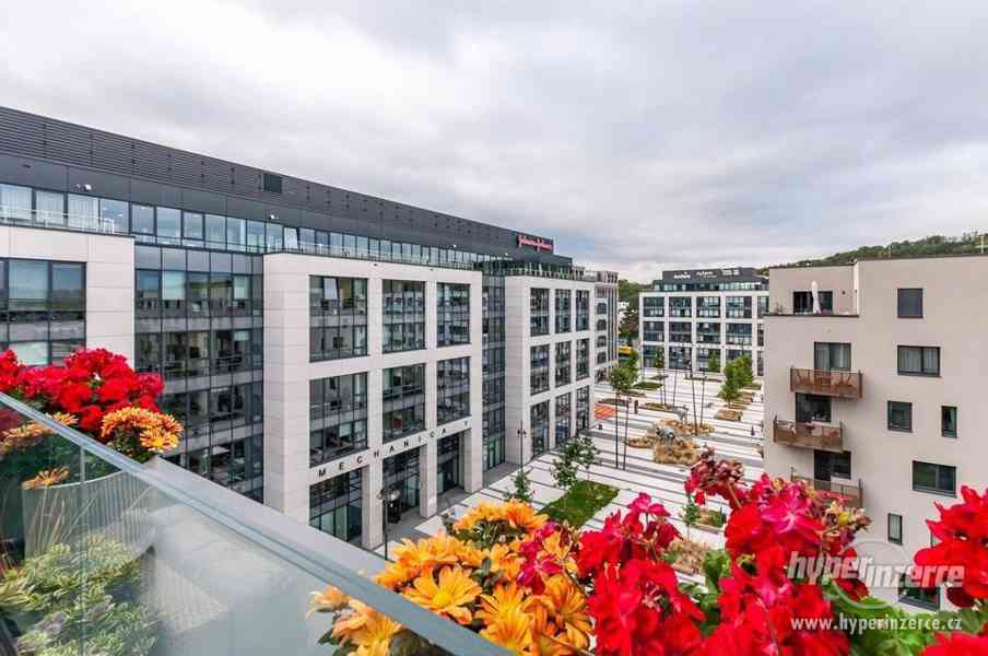 Luxusní byt 3+kk, 92 m2, dvě terasy, 2 parkovací místa, sklep, Rezidence Waltrovka - foto 29