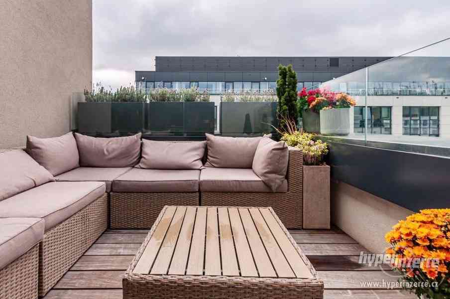 Luxusní byt 3+kk, 92 m2, dvě terasy, 2 parkovací místa, sklep, Rezidence Waltrovka - foto 30