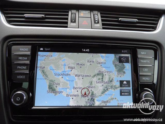 Škoda Octavia 2.0, benzín, automat, r.v. 2014, navigace, kůže - foto 20