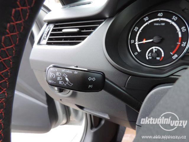 Škoda Octavia 2.0, benzín, automat, r.v. 2014, navigace, kůže - foto 54