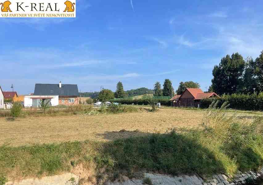 Prodej stavební pozemek 1299 m2 Hradčany, okr Přerov - foto 2