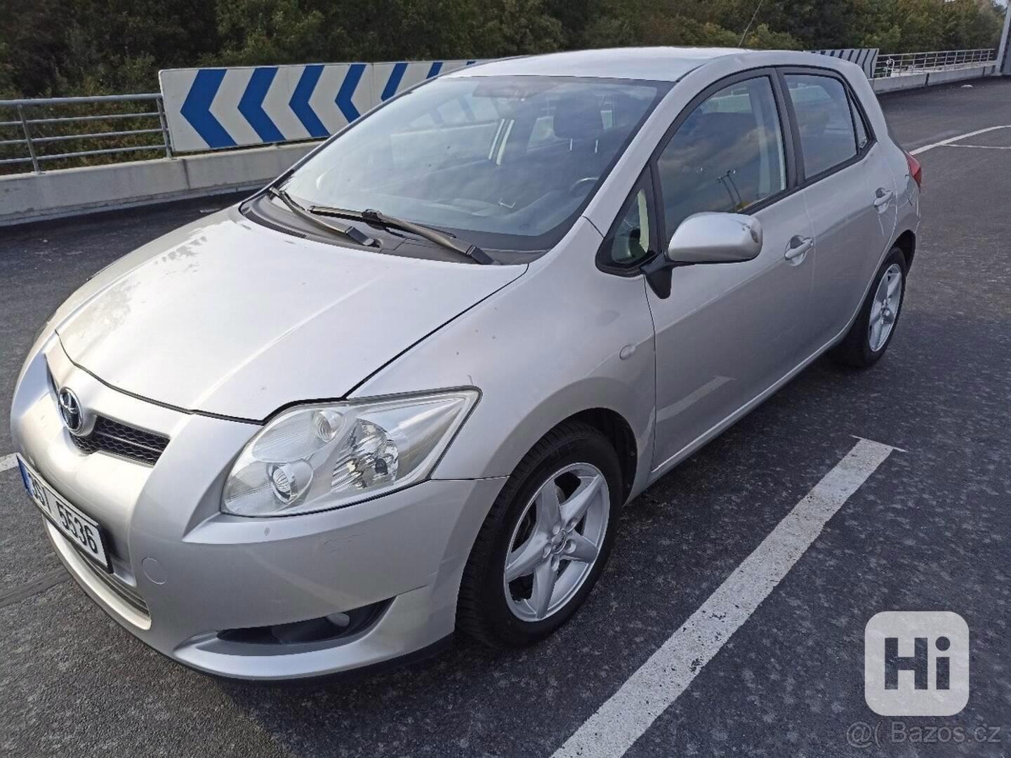 Toyota Auris 94000km. Automatická prevodovk - foto 1