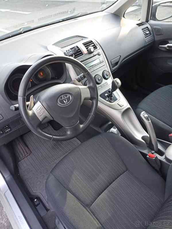 Toyota Auris 94000km. Automatická prevodovk - foto 13