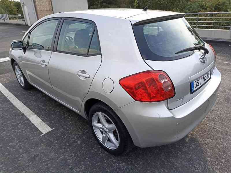 Toyota Auris 94000km. Automatická prevodovk - foto 2