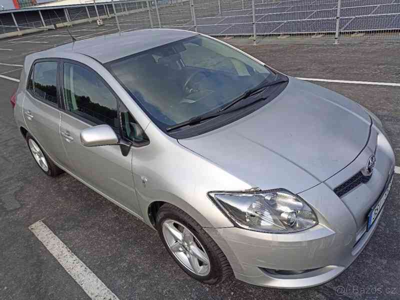 Toyota Auris 94000km. Automatická prevodovk - foto 11