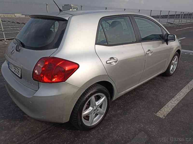 Toyota Auris 94000km. Automatická prevodovk - foto 9
