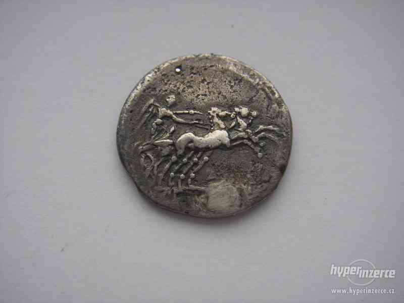 Denár AR C. Claudius Pulcher, římská republika - foto 3