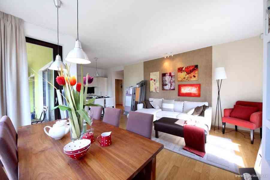 Luxusní byt 4+kk o ploše 116 m2, s terasou 6,3 m2 a zahradou 122 m2 - foto 4