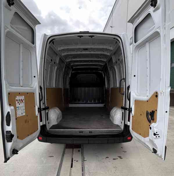 K zapůjčení dodávka Opel Movano - foto 4