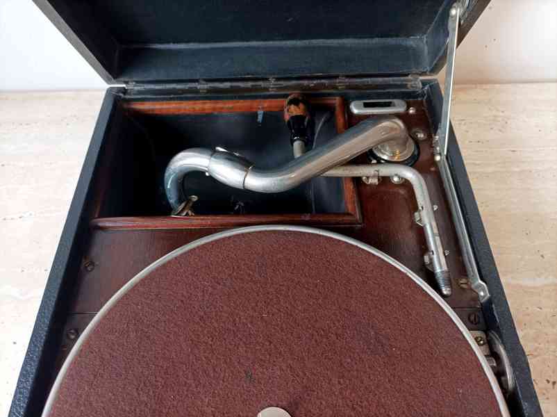 His Master’s Voice - starožitný gramofon na kliku, top stav  - foto 10