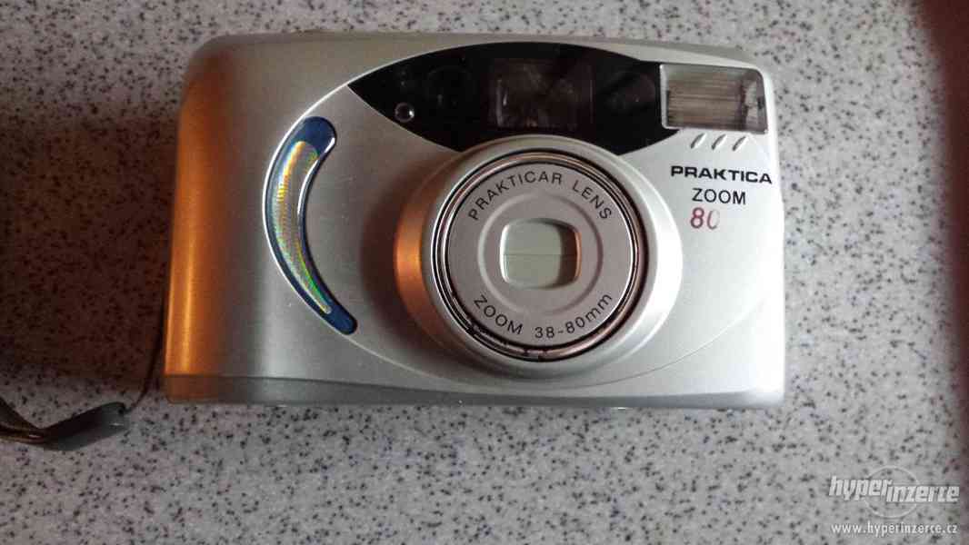 Prodám kvalitní německý fotoaparát Praktica Zoom 801 AF - foto 1