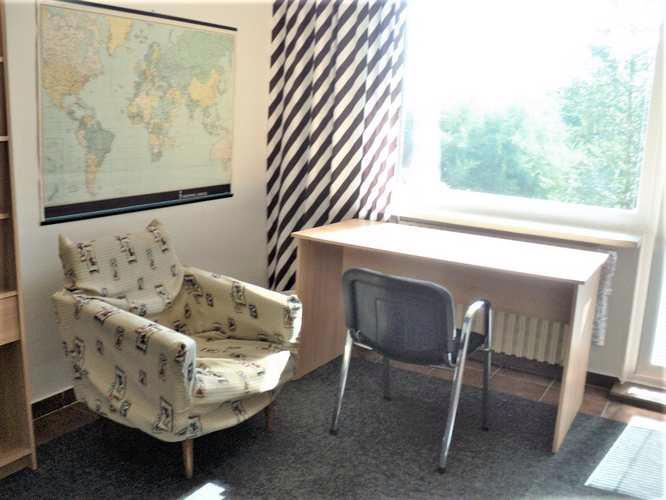 Byt 1+1 RD s terasou, 1 student/absolvent VŠ do 40 r., zař. - foto 3