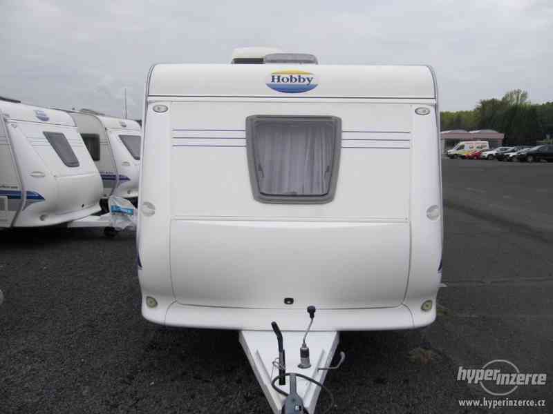 Prodám karavan Hobby 460 ufe,model 2008 + klima + před stan. - foto 2
