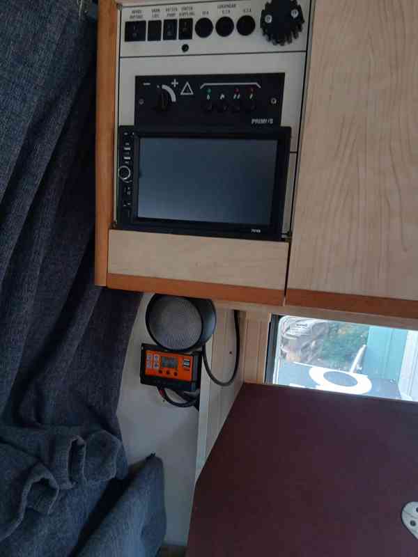 Pěkná obytná nástavba na Pick-up.  - foto 14