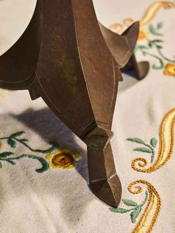 Monumentální párové neogotické bronzové svícny –  100 cm - foto 12