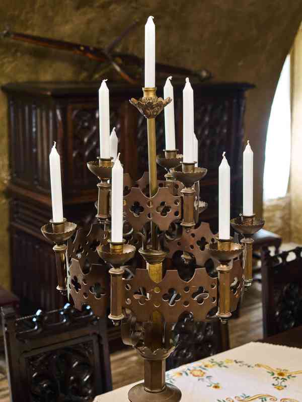 Monumentální párové neogotické bronzové svícny –  100 cm - foto 3