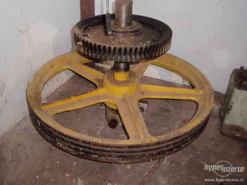 výtah-strojovna - foto 7