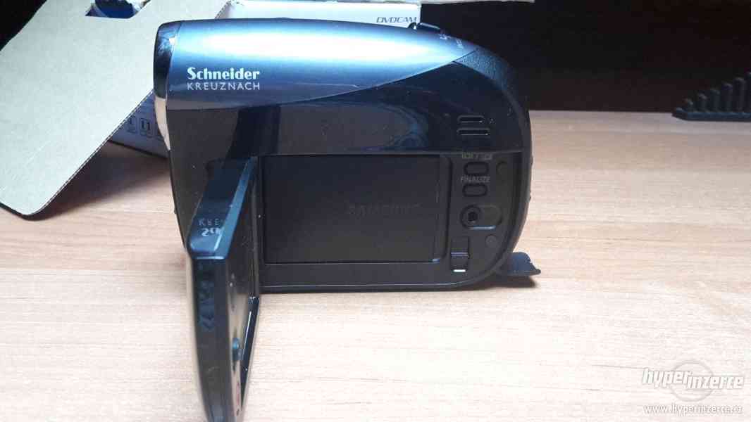 Videokamera Samsung VP-DX200. - foto 2
