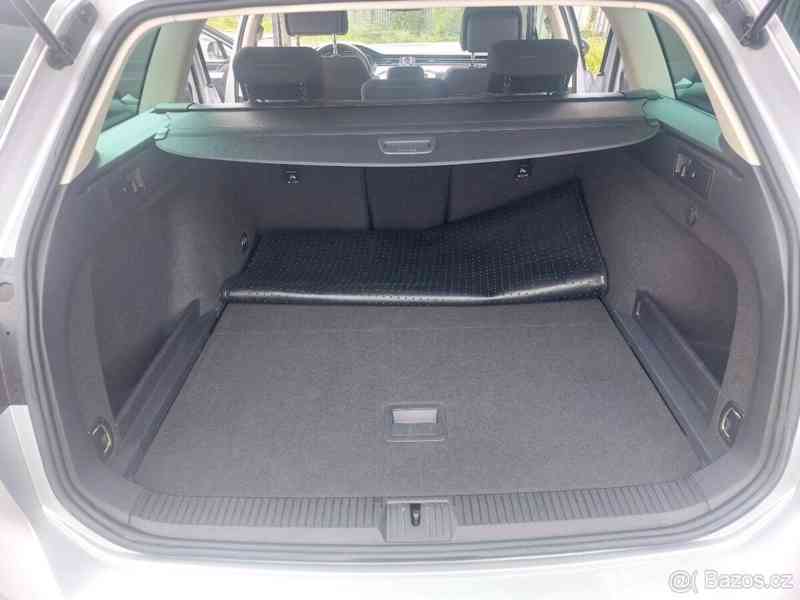 Volkswagen Passat 2,0   TDI 110KW DSG, NAVI, - foto 6