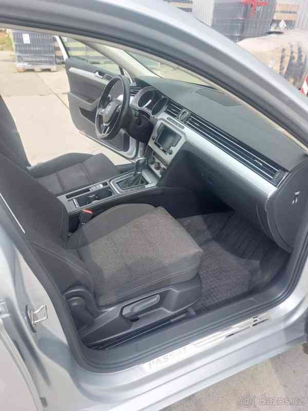Volkswagen Passat 2,0   TDI 110KW DSG, NAVI, - foto 15