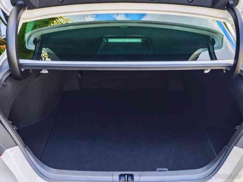 Toyota Camry Exclusive 2024 - foto 13