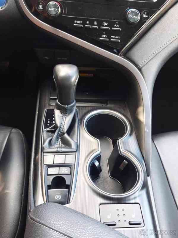 Toyota Camry Exclusive 2024 - foto 11