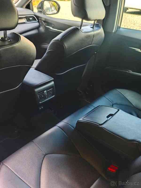 Toyota Camry Exclusive 2024 - foto 15